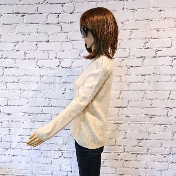 C by BLOOMINGDALE'S, 100% cashmere tan sweater with puff sleeve shoulders - Picture 6 of 10